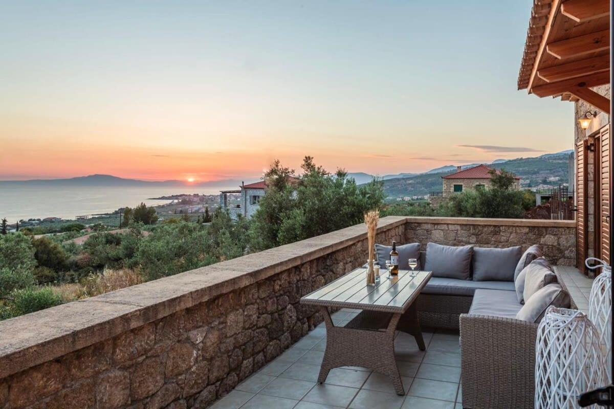 Mani Panoramic Seaviews - Luxury Summer Haven Leuktron Buitenkant foto