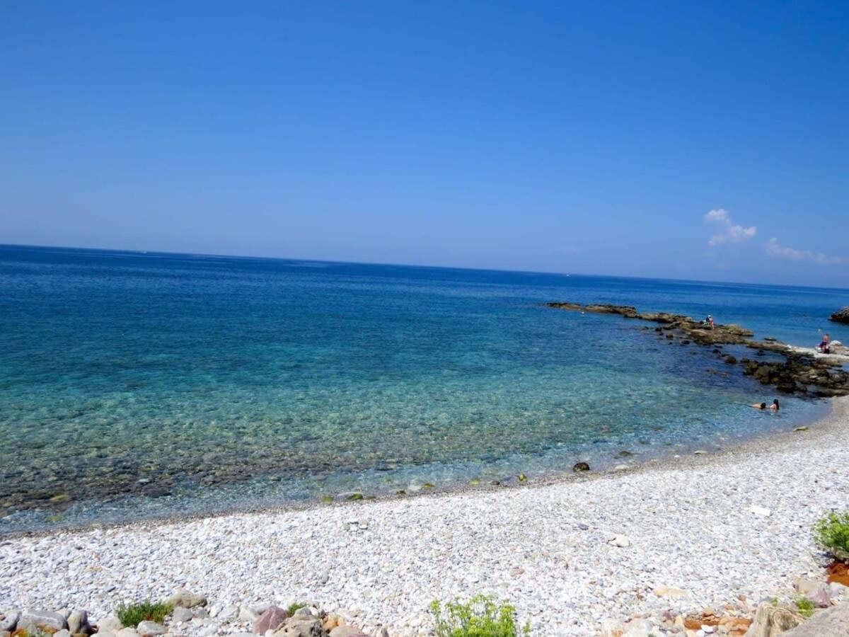 Mani Panoramic Seaviews - Luxury Summer Haven Leuktron Buitenkant foto