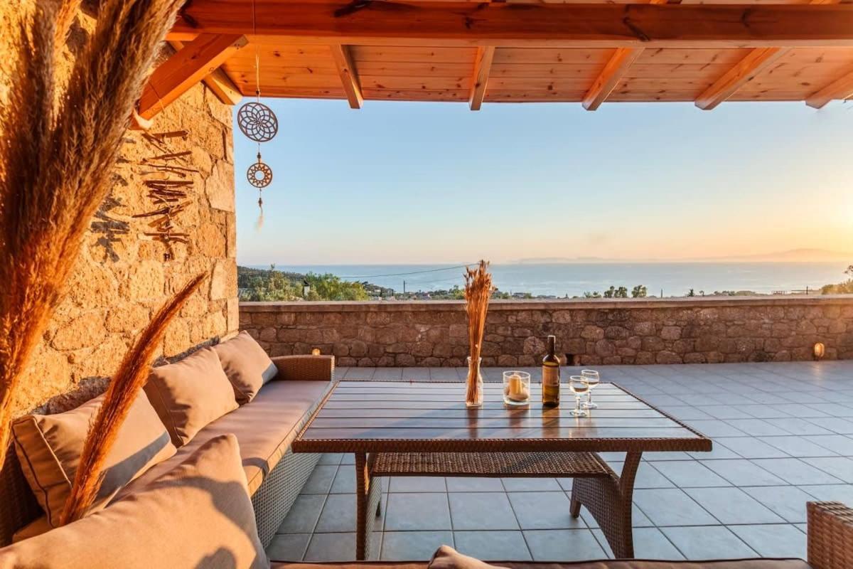 Mani Panoramic Seaviews - Luxury Summer Haven Leuktron Buitenkant foto